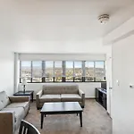 Pp 2401 Modern Corporate 2Br Suite Pool, Gym