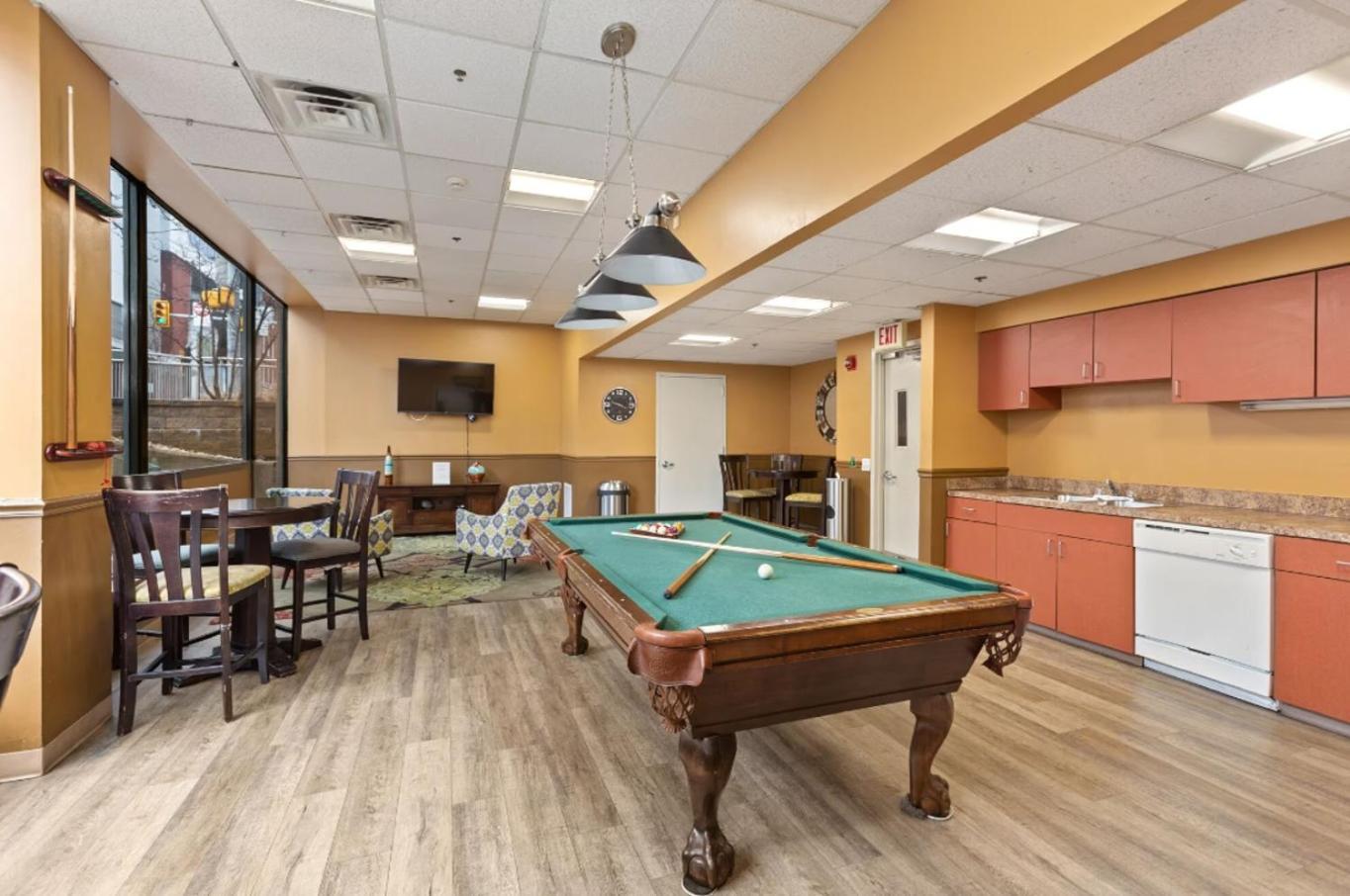 Pp 2401 Modern Corporate 2br Pool, Gym Apartment *