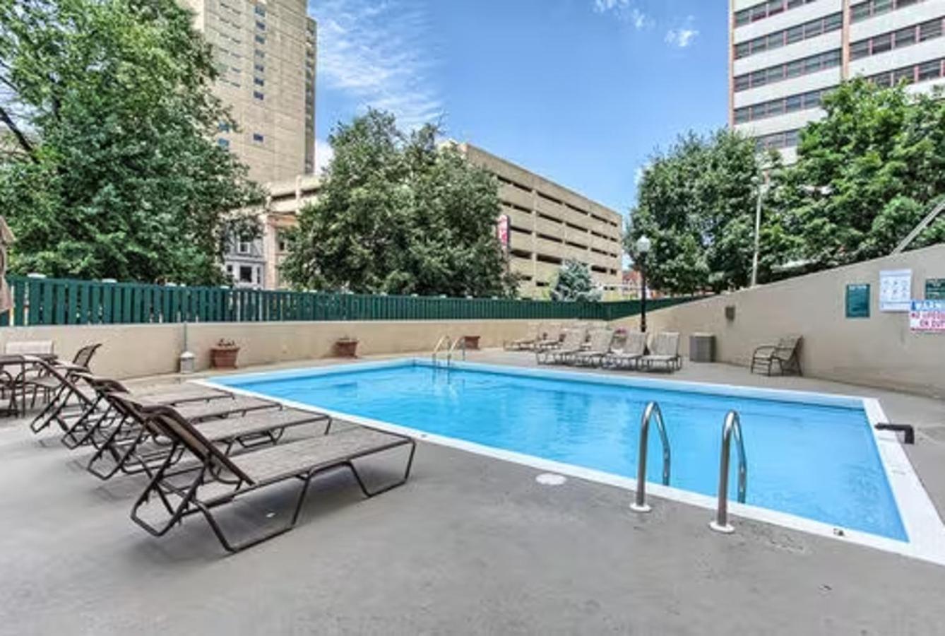 Pp 2401 Modern Corporate 2br Pool, Gym Apartment Harrisburg