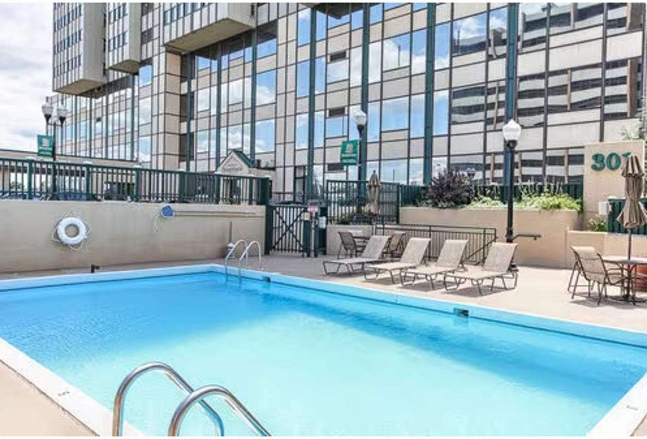 Pp 2401 Modern Corporate 2br Pool, Gym * Harrisburg