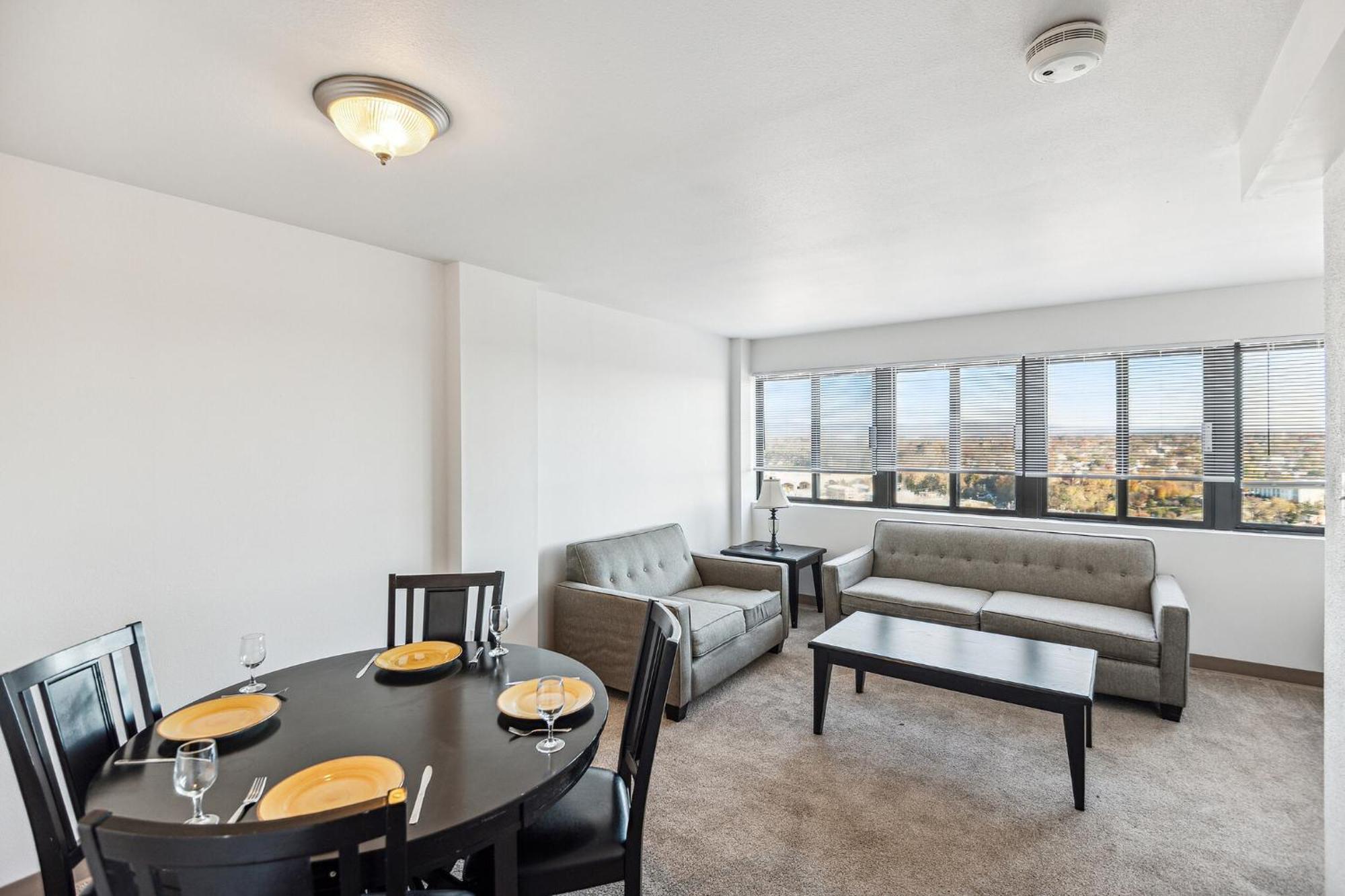Pp 2401 Modern Corporate 2br Pool, Gym * Harrisburg